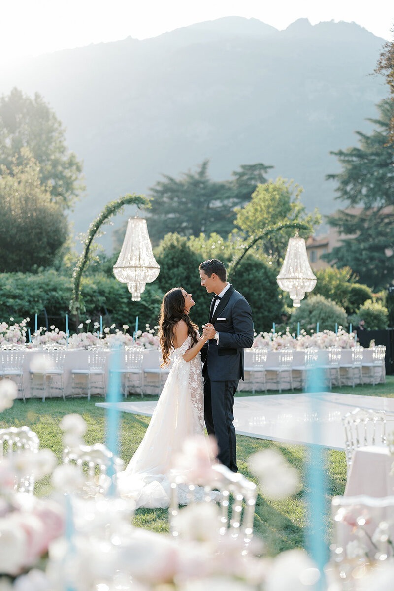 the best month to get married in lake como for celebrations like this